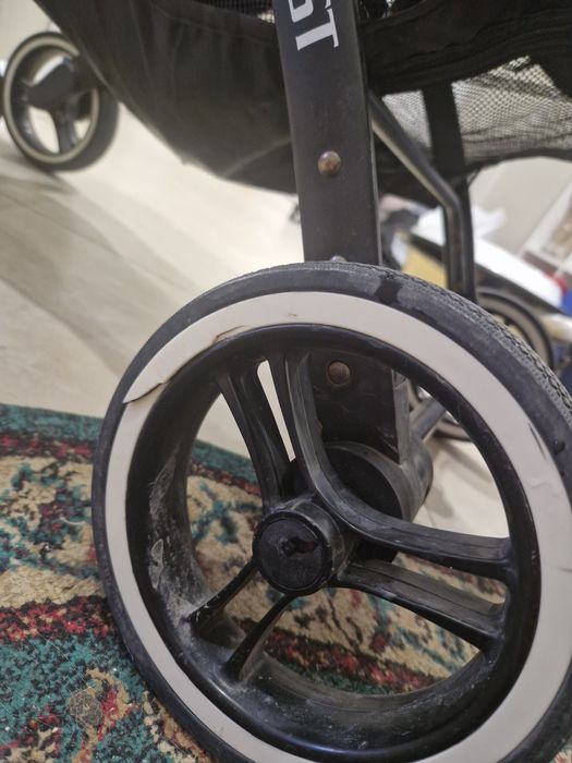 Детская коляска в отличном состоянии