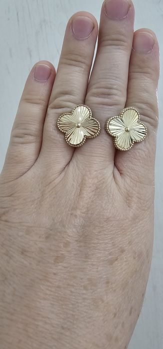 Золотые серги ванклив