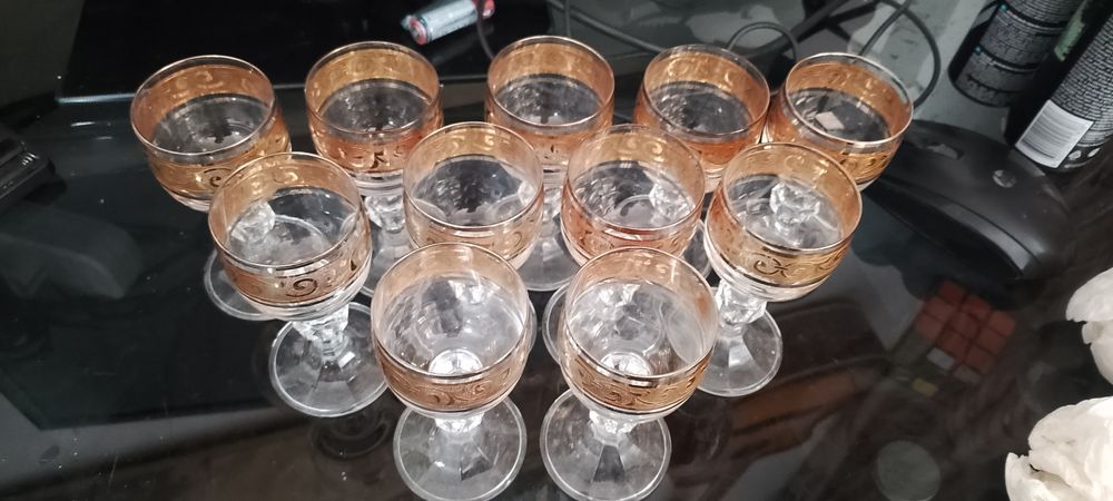 Рюмки с золотыми вставками