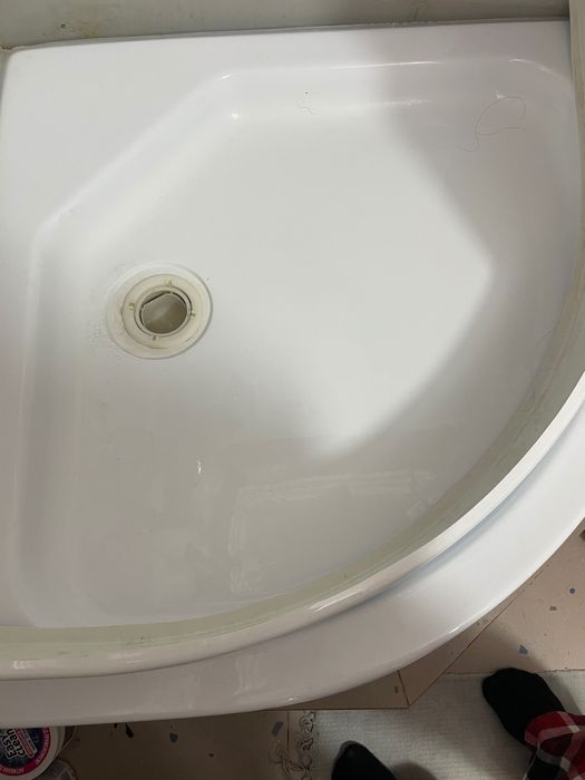 Продам душевой поддон 80*80