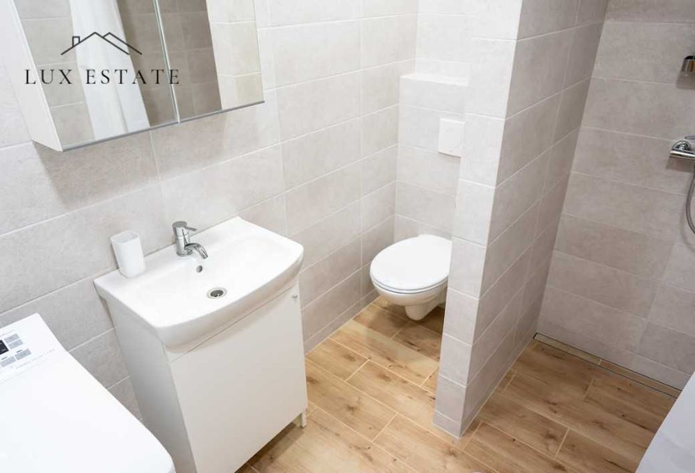 Продава се Двустаен апартамент в София, Изгрев - 68 кв.м за 3206 €/кв.м - Снимка #2