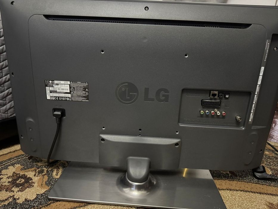 Vând TV LG smart 80 cm