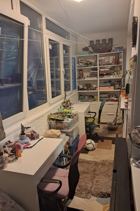 Vand apartament 2 camere, scoala 194