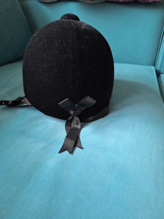 Каска за езда в отлично състояние