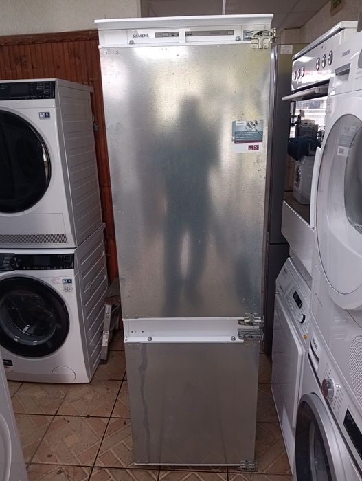 Комбиниран хладилник с фризер за вграждане Сименс Siemens 2 г.Гаранция