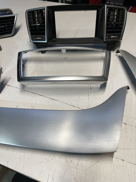 Trimuri grile aerisire mercedes ML w166