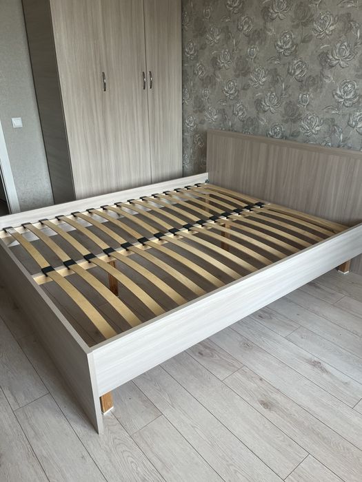 Кровать двухспальная 160*200