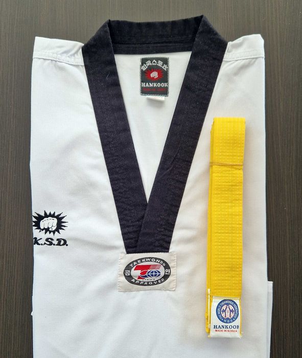 Лицензиран екип за Таекуондо (добок)