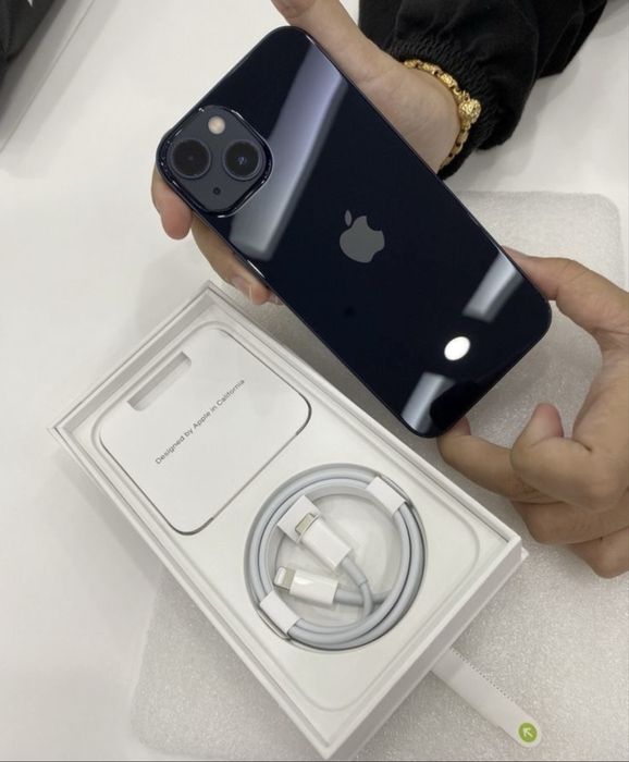 Продам Айфон 13 128 гб