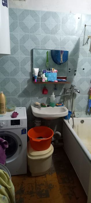 Продаётся 3 комнатная  квартира