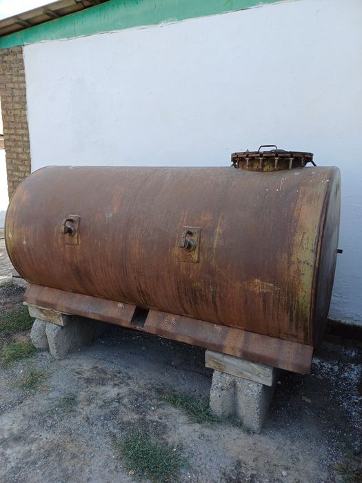 Емкость очень хорошем сост