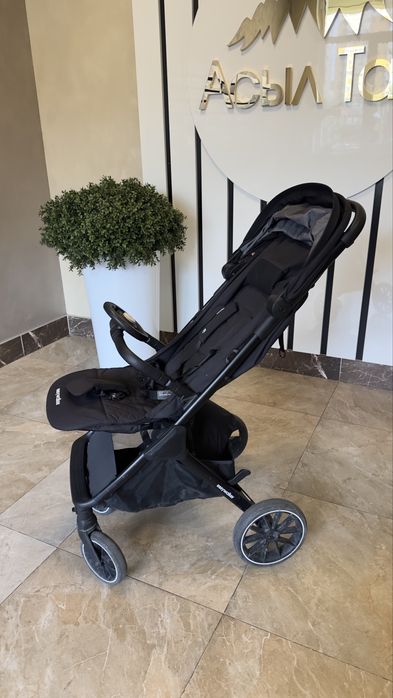 Коляска Easywalker Jackey