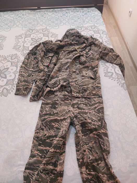 Продам камуфляжный костюм