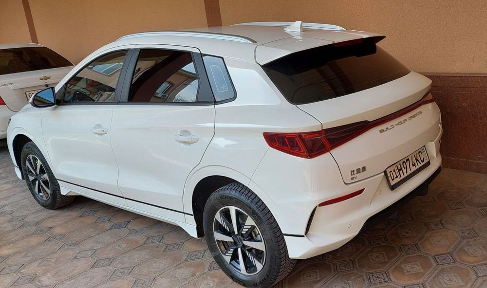 BYD E2 LUXURY 2023г.