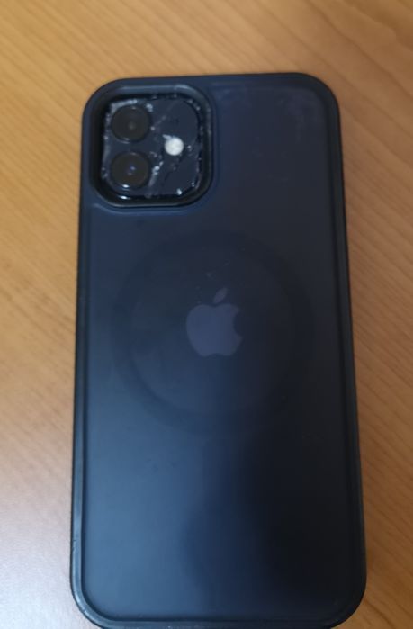 Vând iPhone 12 in stare foarte bună de funcționare