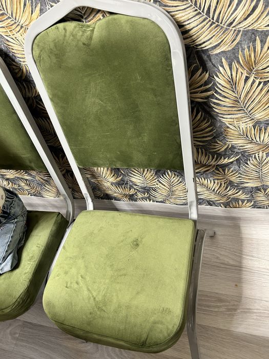 Продам стулья 7000