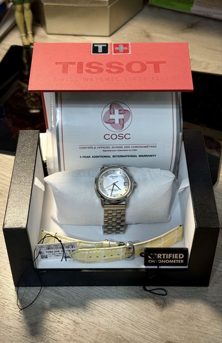 Продаются Tissot T-Classic 33 mm.