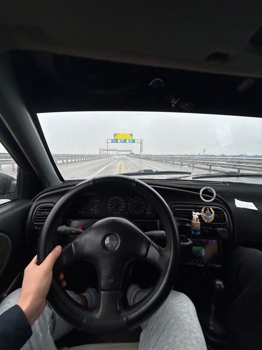 Ниссан примера белый