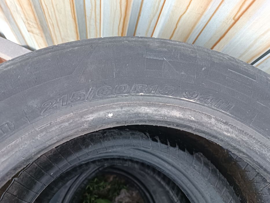 Продав авто шины б/у 215/60r15
