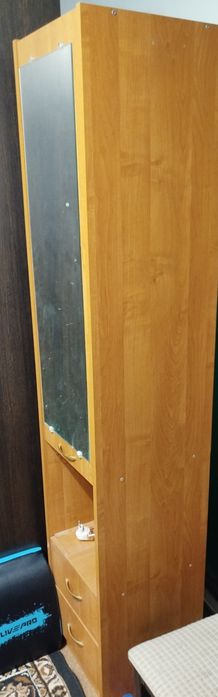 Продам шкаф пенал в прихожую