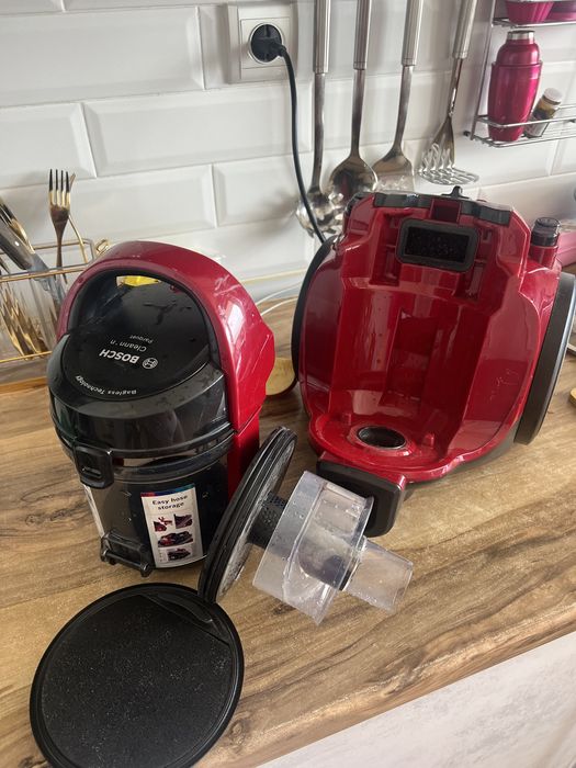 Пылесос Bosch BGC05AAA2