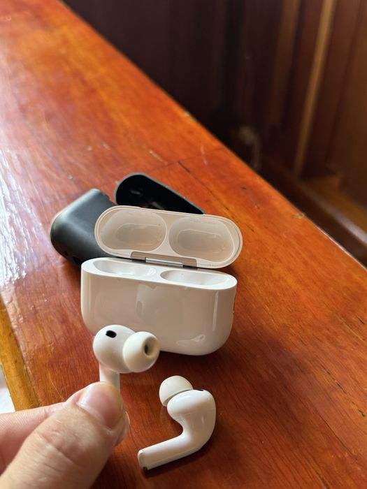 Airpods pro 3 оригинал, в идеале