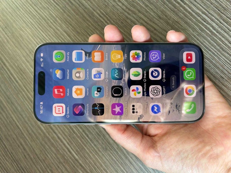 Iphone 16 PRO 256GB desert titanium stare impecabila-3500 RON