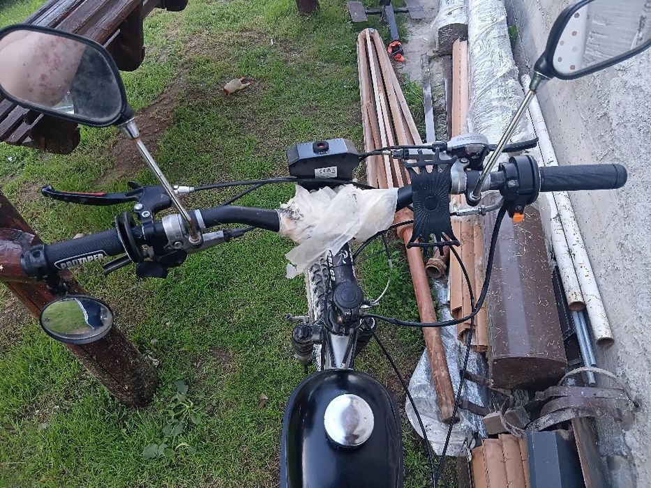 Vand bicicleta cu motor 80cc tuning