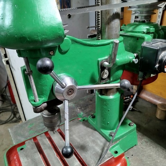 Продам сверлильный станок