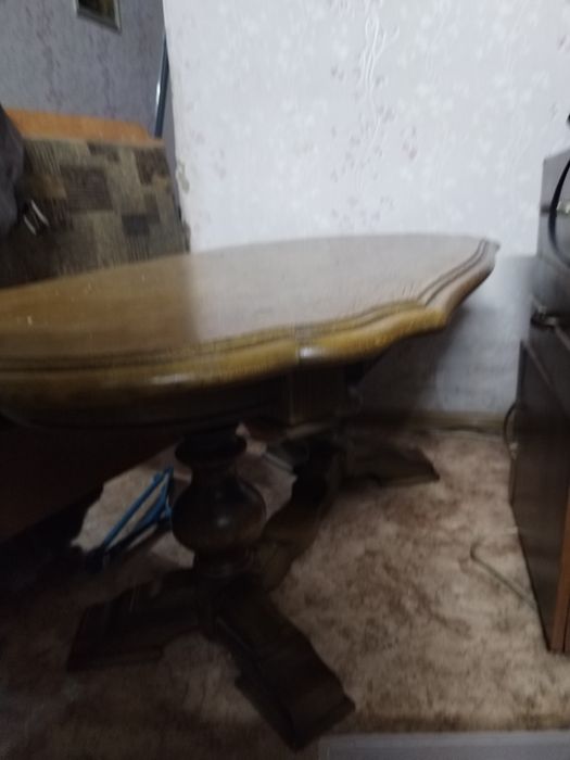 Продам журнальный столик.