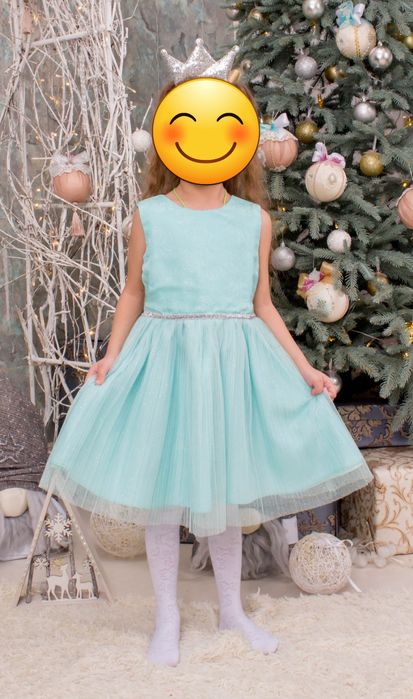 Продам красивые платья для девочки