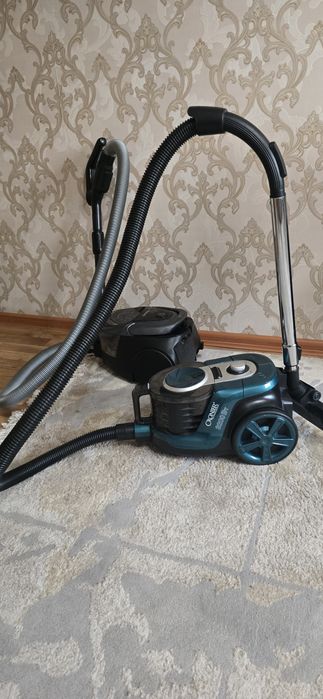 Продам 2 пылесоса