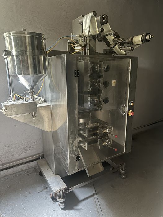 Masina ambalat lichide in plic / produse vascoase