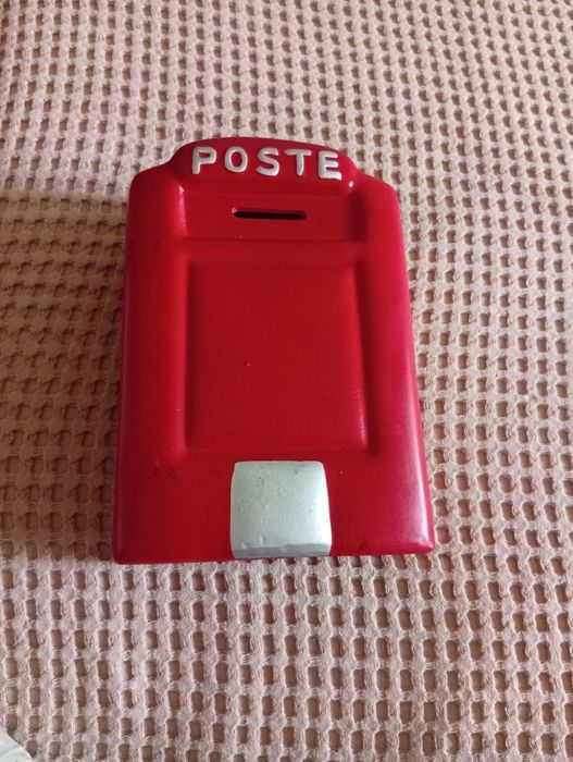 Pușculița cutie poștală metalica vintage