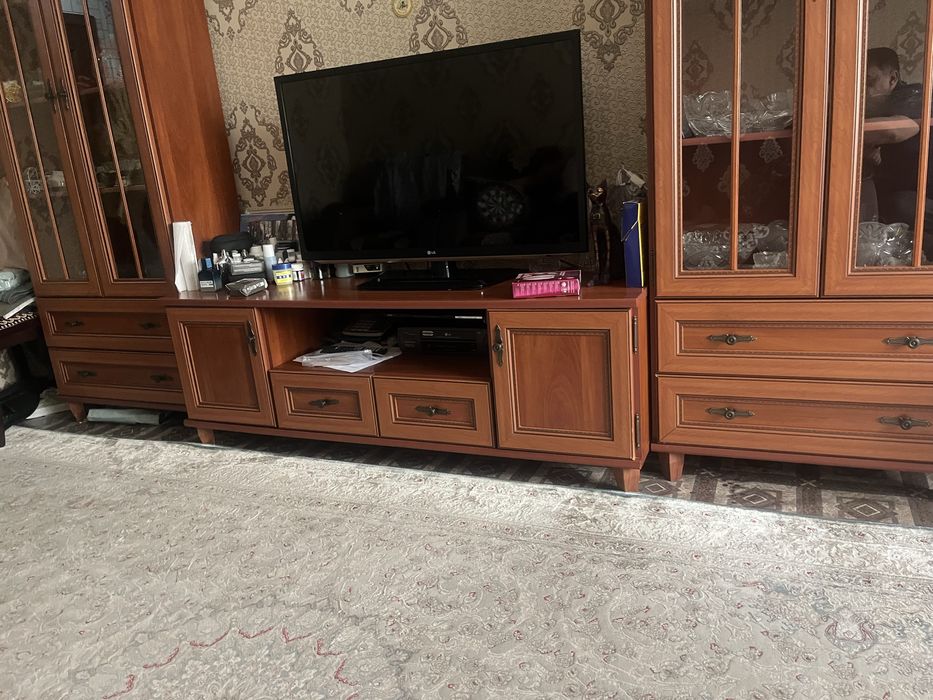 Шкаф , тумба, трюмо