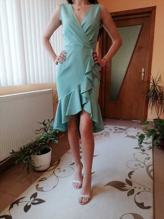 Rochie eleganta turcoaz aproape noua