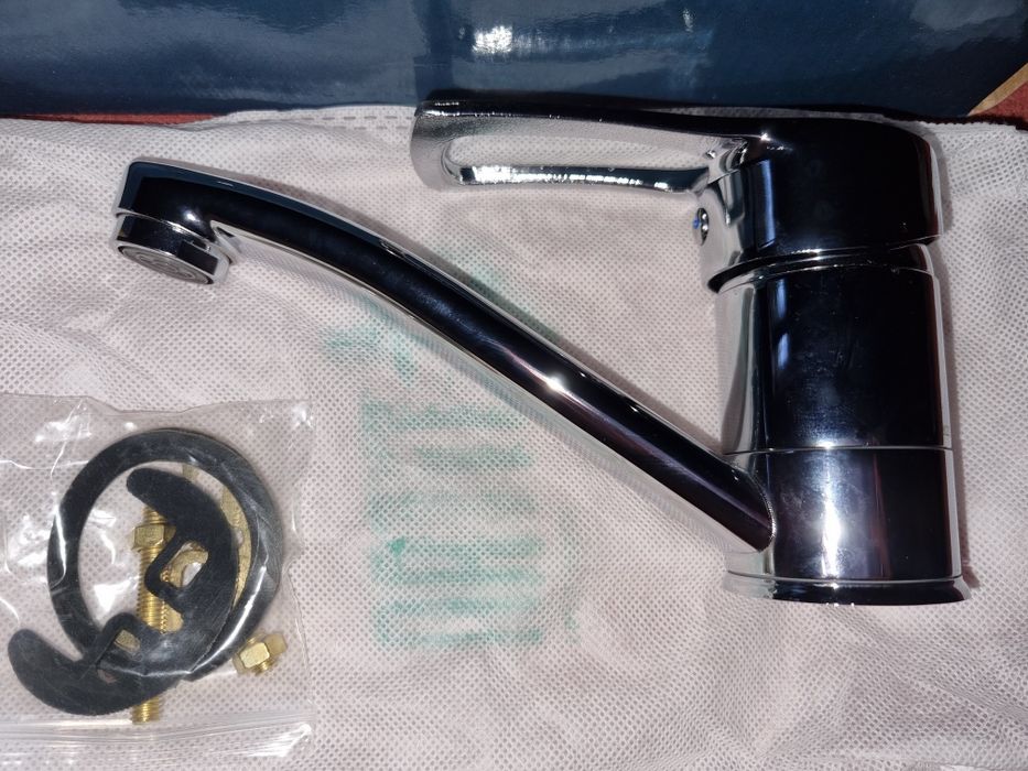 Смеситель для раковины