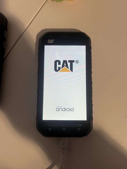 Telefon  CAT  S30