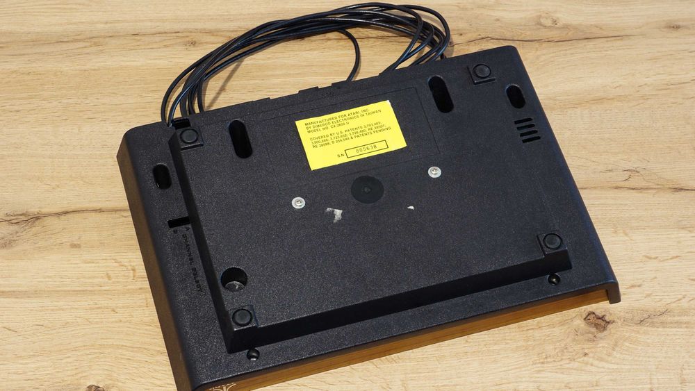 Consola jocuri Atari 2600 "light sixer" - originala