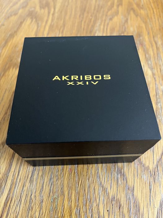 Vand ceas AKRIBOS XXIV nou in cutie