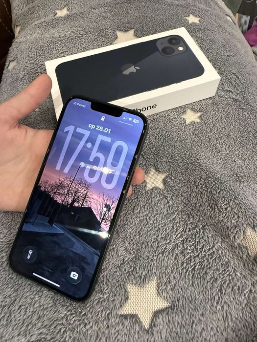 Продавам iphone13