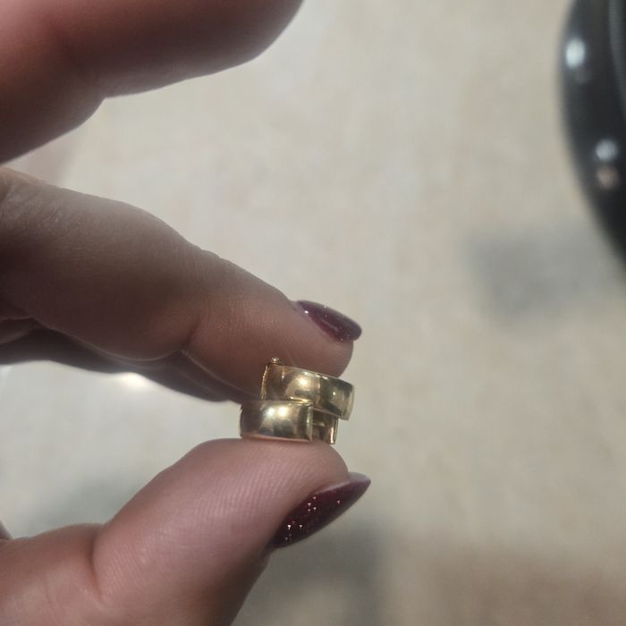 Златни обеци с кутия