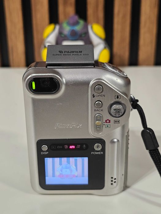 Y2K rar Aparat foto digital compact Fujifilm F601 Zoom 3.1MP 3xZoom