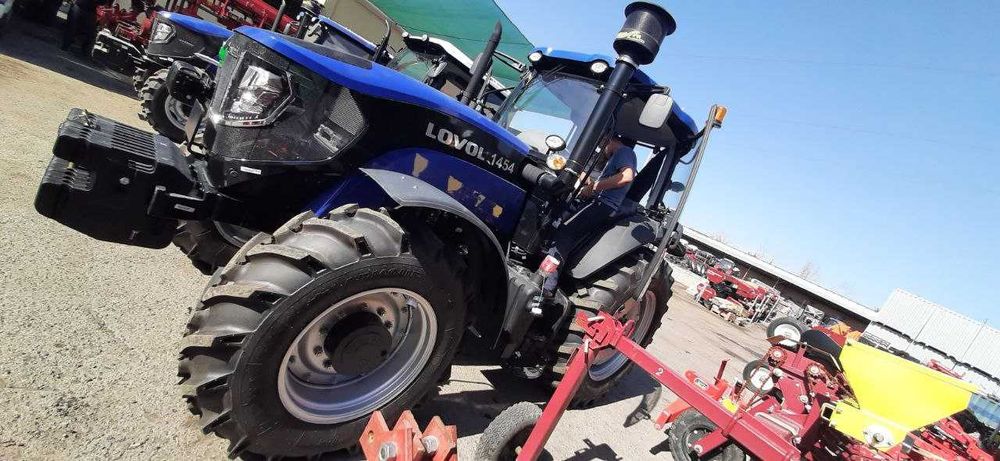 Traktor Lovol 1454 - Lizing