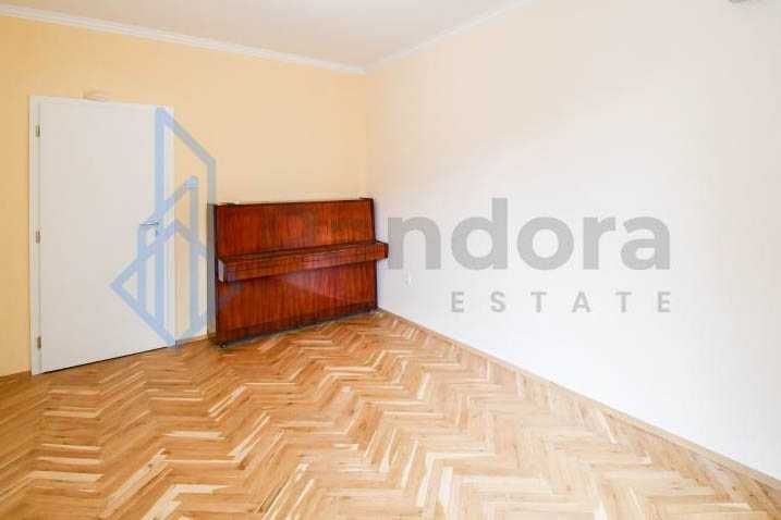 Дава се под наем Четиристаен апартамент в София, Медицинска академия - 122 кв.м за 650 € - Снимка #4