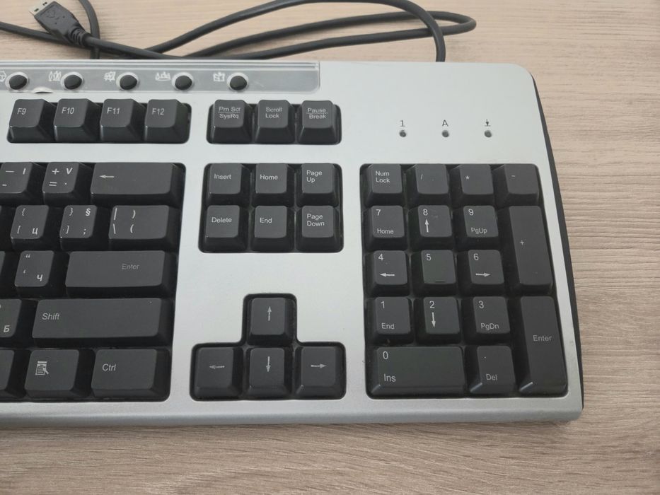 Продавам клавиатура Compaq