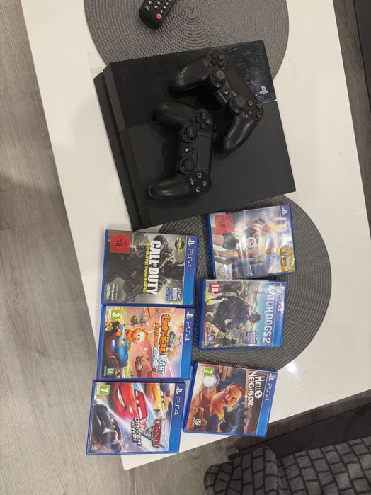 ps4 + два джойстика и игри