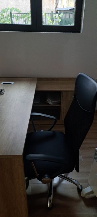 Офис бюро и офис стол