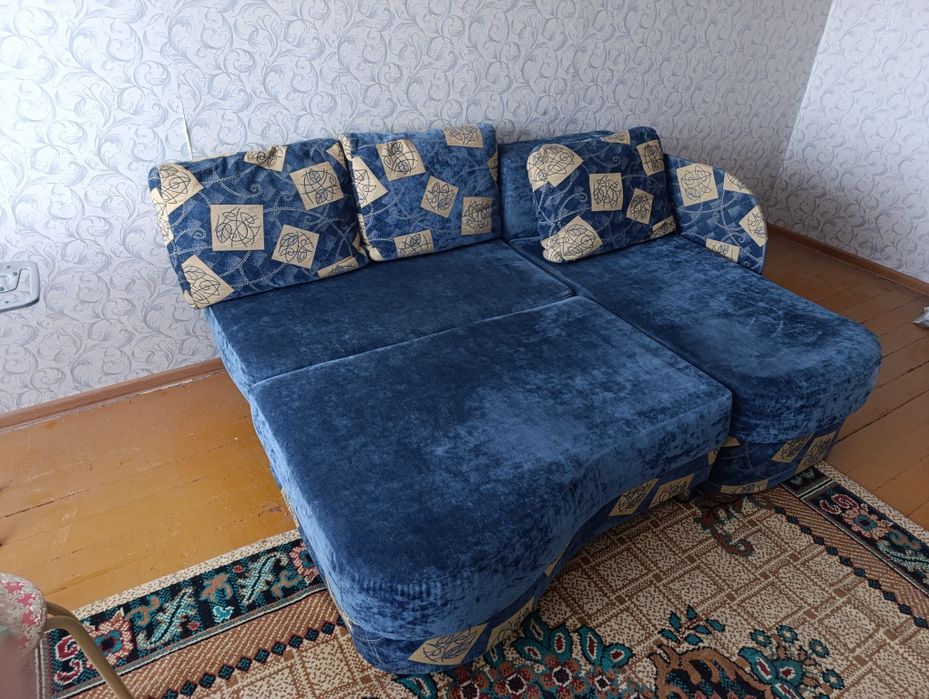 Угловой диван отдыха