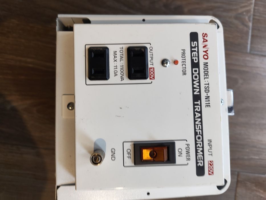 Transformator Sanyo 220V -100V